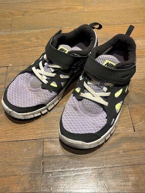 Nike Free Run - 2 Y - elastic & Velcro